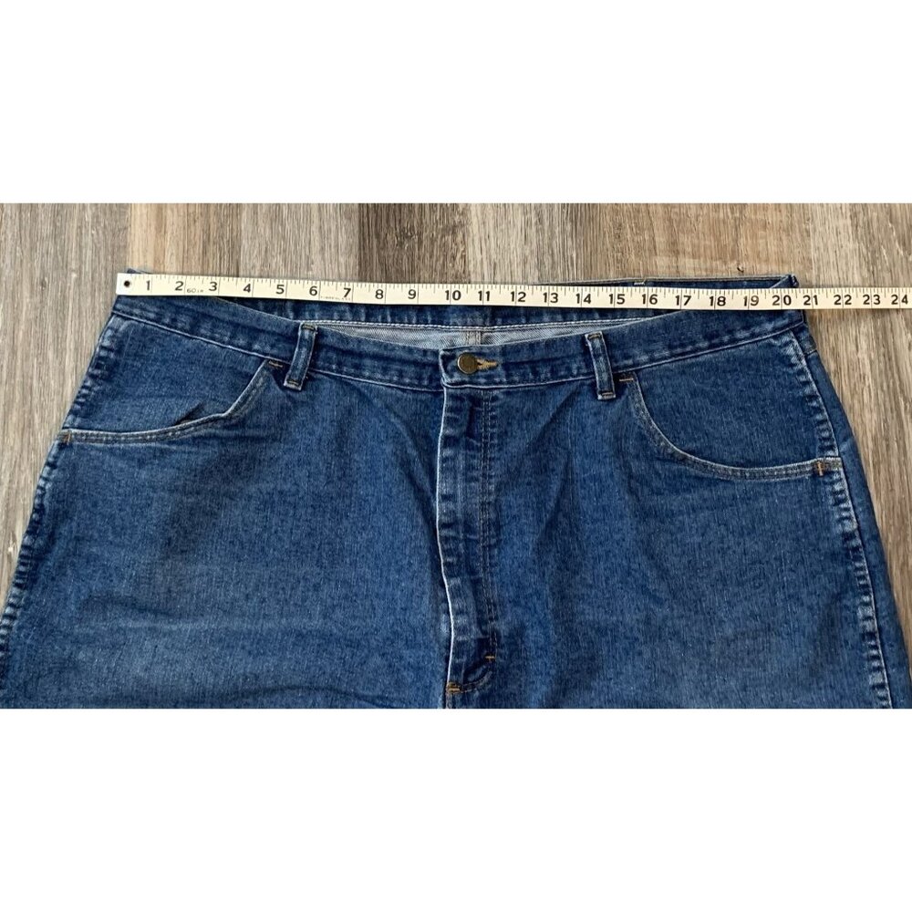 Wrangler Mens 42x30 Authentic Jeans Loose Blue Denim Straight Leg 85900DW - Picture 5 of 11